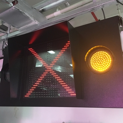 防水IP65 LEDの交通表示道の可変的な伝言板